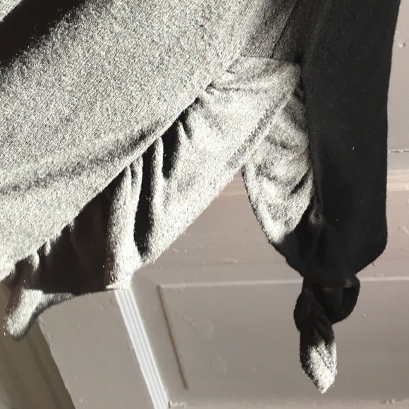 Embroidered High Low Long Sleeve Blouse - Picture 3 of 7